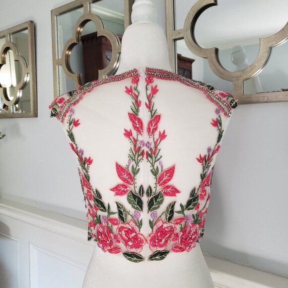 NEW Ellie Wilde Sheer Beaded Embroidered Sparkly Floral Sleeveless Crop Top SM - Picture 2 of 12